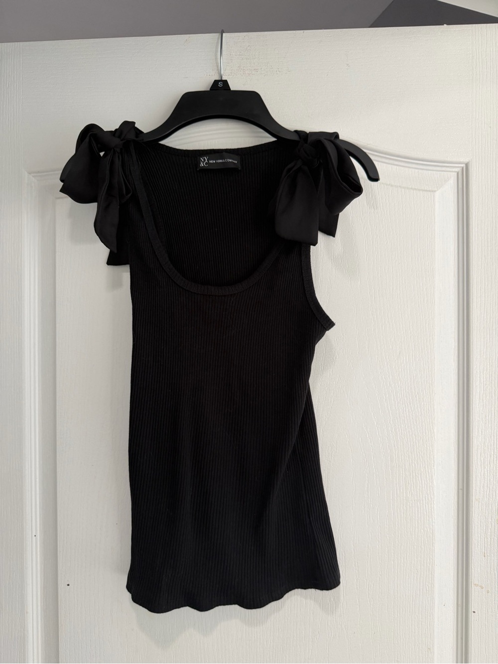 Black Tie-Shoulder Ribbed Tank Top - New York and Company